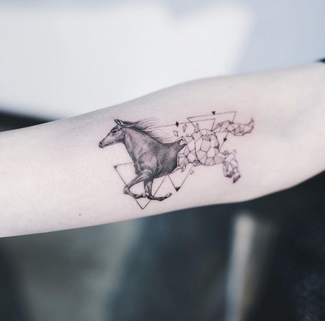 tatouage cheval