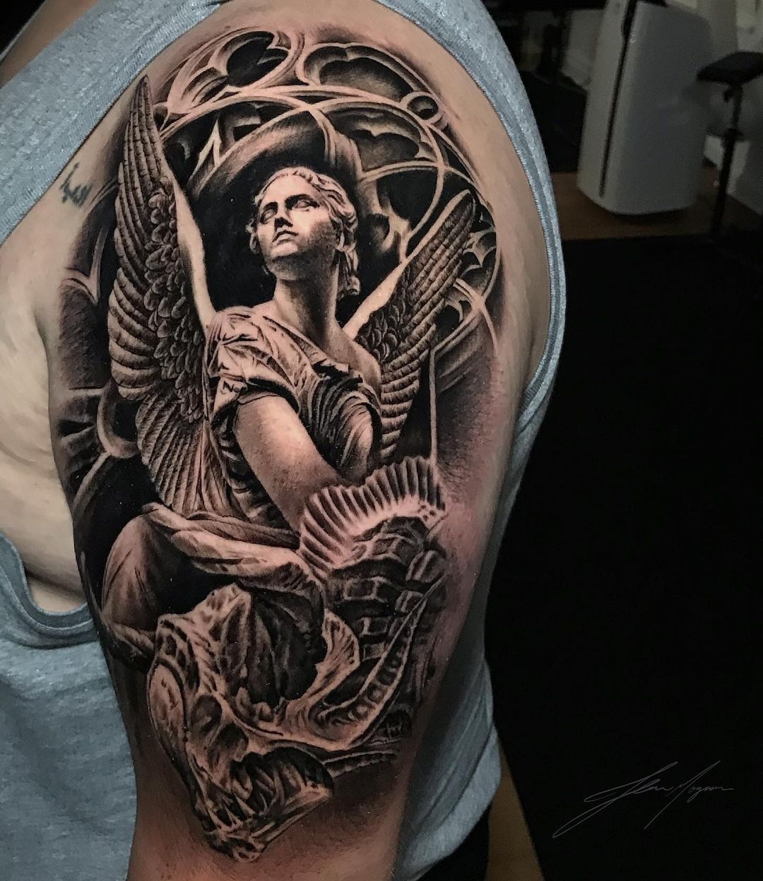 Tatouage Mi Ange Mi Demon Homme Tous les tatouages au hashtag "goku"